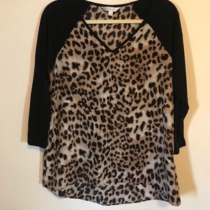 Cheetah print mid-sleeve shirt